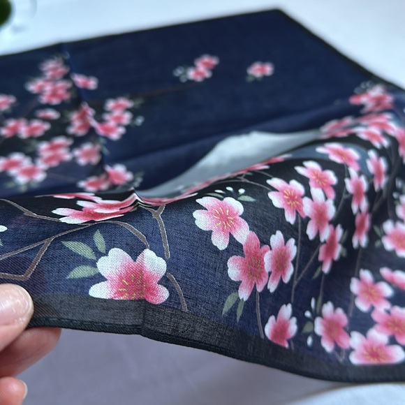 Vintage Japanese Scarf New In Package 22” Scarf - Picture 4 of 8